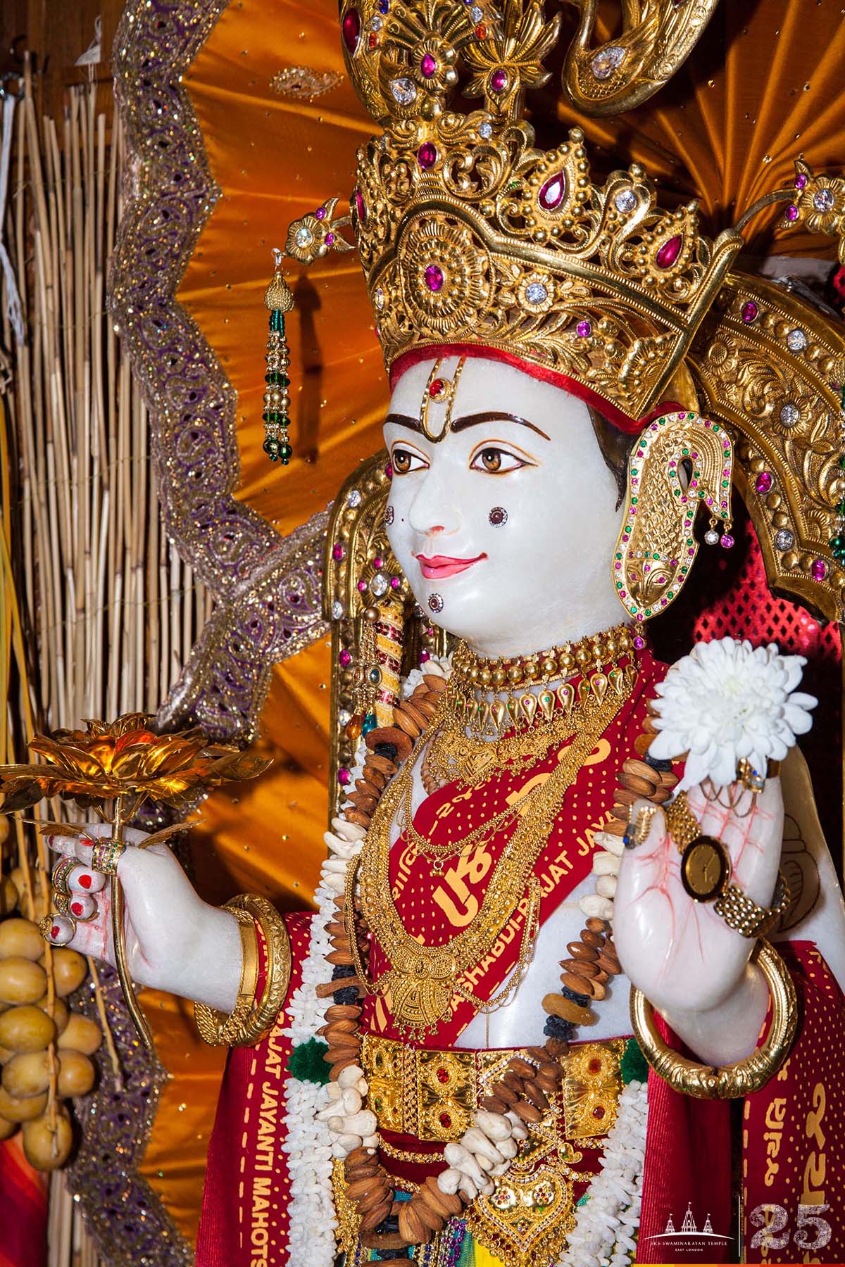 ©1987-2017 SKS Swaminarayan Temple East London